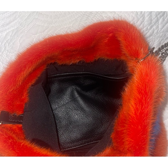 NWOT Genuine Mink Fur Crossbody Bag w/ Detachable Chain Strap & Leather Bottom - Picture 7 of 8
